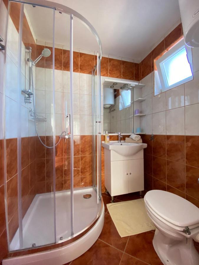 Guest House Dijana Krk Town Bagian luar foto