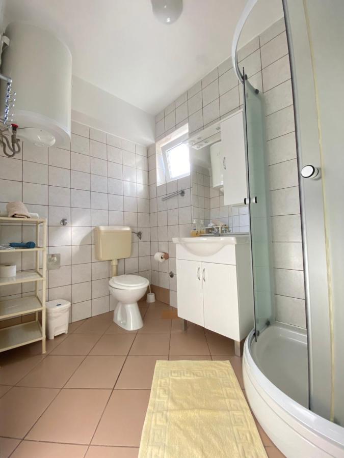 Guest House Dijana Krk Town Bagian luar foto