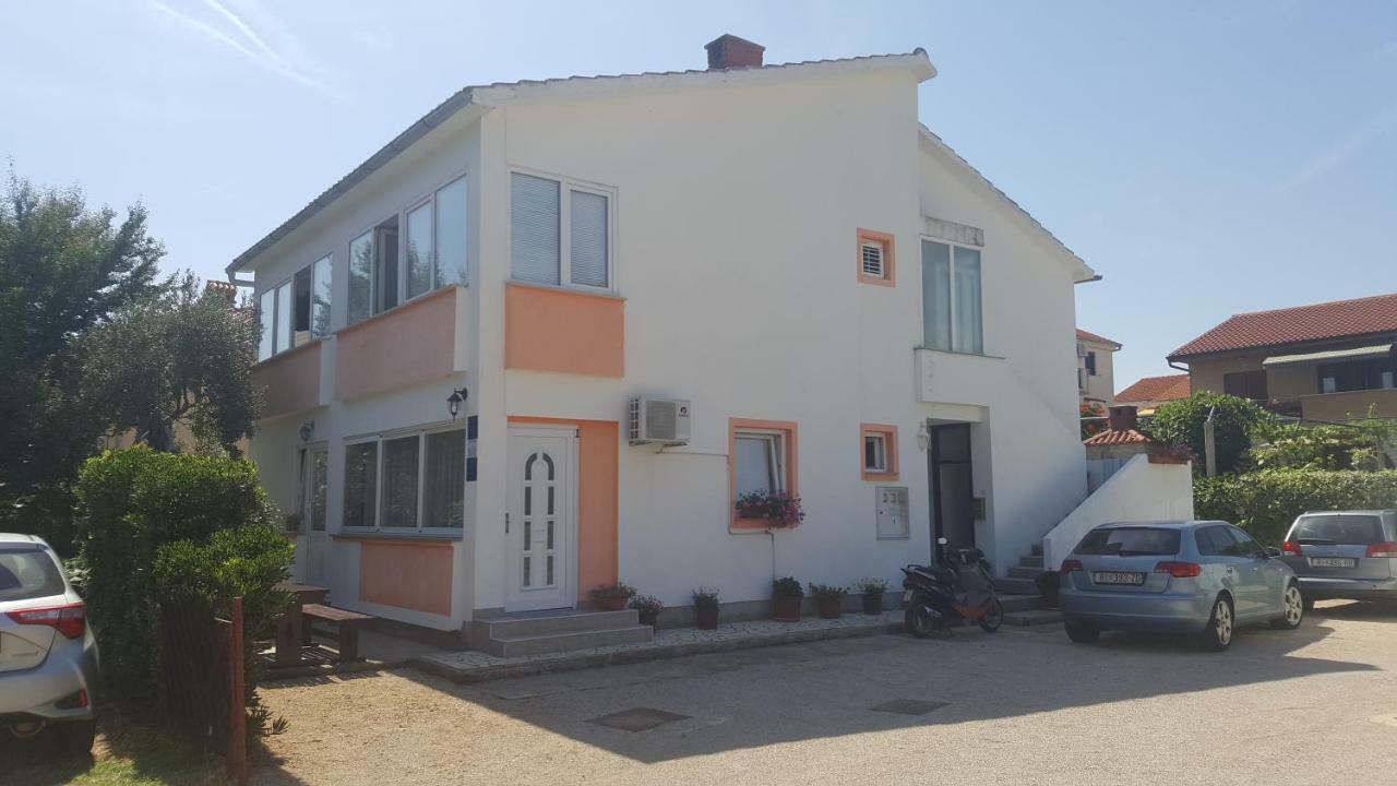 Guest House Dijana Krk Town Bagian luar foto